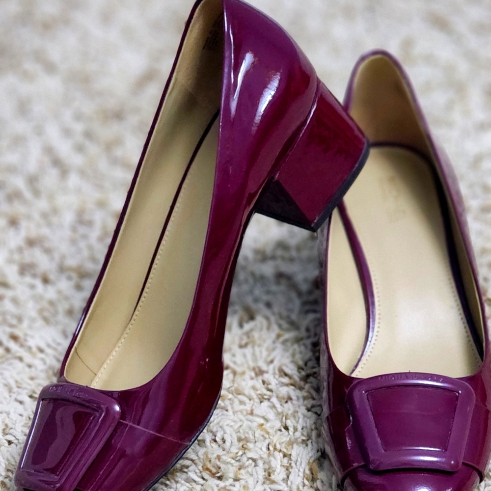 MICHAEL Michael Kors Purple Patent Leather Heels - Picture 3 of 5
